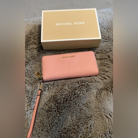 MICHAEL Michael Kors Leather Continental Wristlet Wallet Sunset Rose - Picture 1 of 6